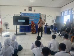 Kapolsek Patimpeng Polres Bone Sebagai Pemateri di UPT SMAN 19 Bone