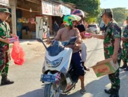 Jum’at Berkah Koramil 1409-06/Bajeng Berbagi Kepada Masyarakat