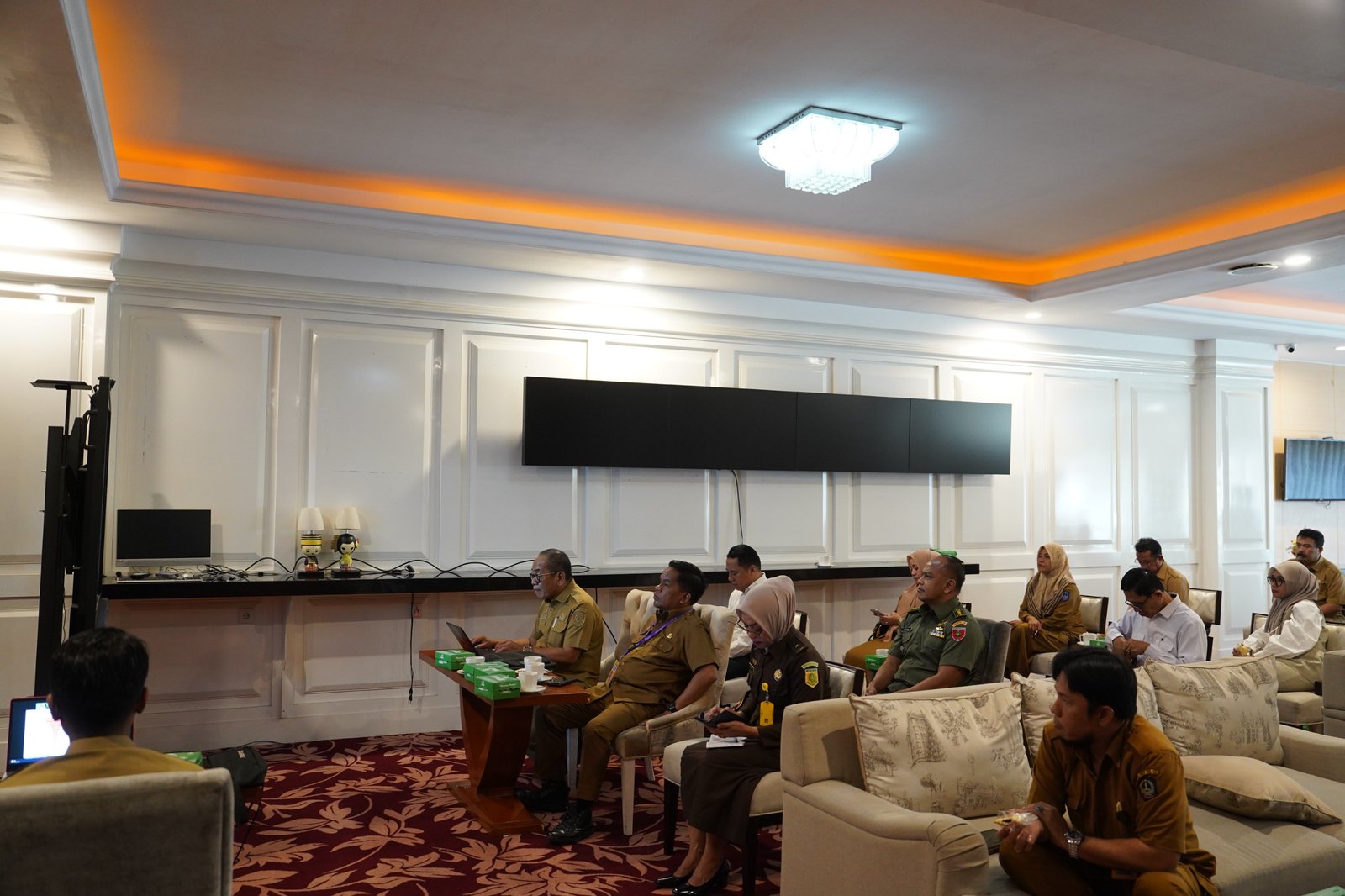 Pamen Ahli Bid.OMSP Poksahli mewakili Pangdam XIV/Hsn Mengikuti Rakor Pengendalian Inflasi Daerah Tahun 2024