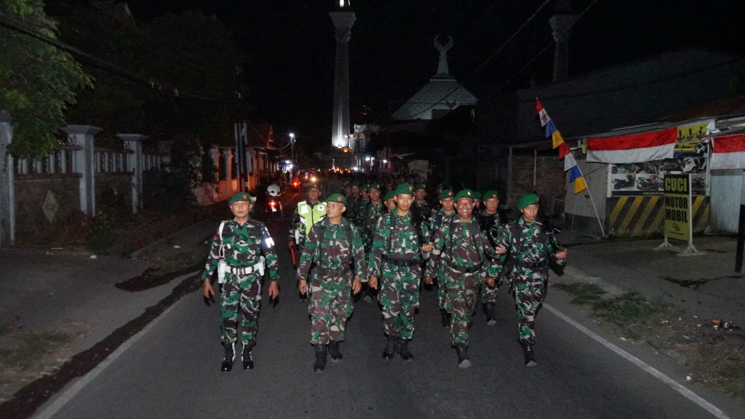Prajurit Kodim 1409/Gowa Laksanakan Upacara Taptu Dalam Rangka Menyambut HUT Ke-79 Republik Indonesia