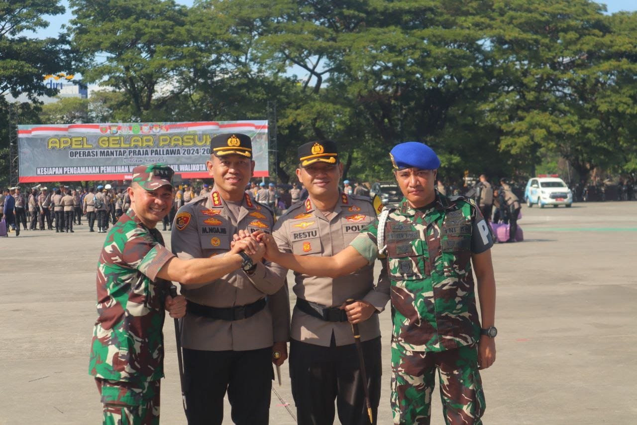 Polres Pelabuhan Makassar Bersama Polrestabes Makassar Laksanakan Apel gelar Pasukan Operasi Mantap Praja 2024