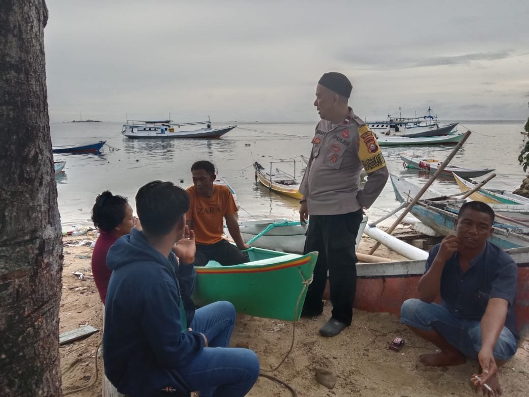 Sukseskan Pemilukada 2024, Bhabinkamtibmas Pulau Barrang Lompo Tingkatkan Patroli Dialogis
