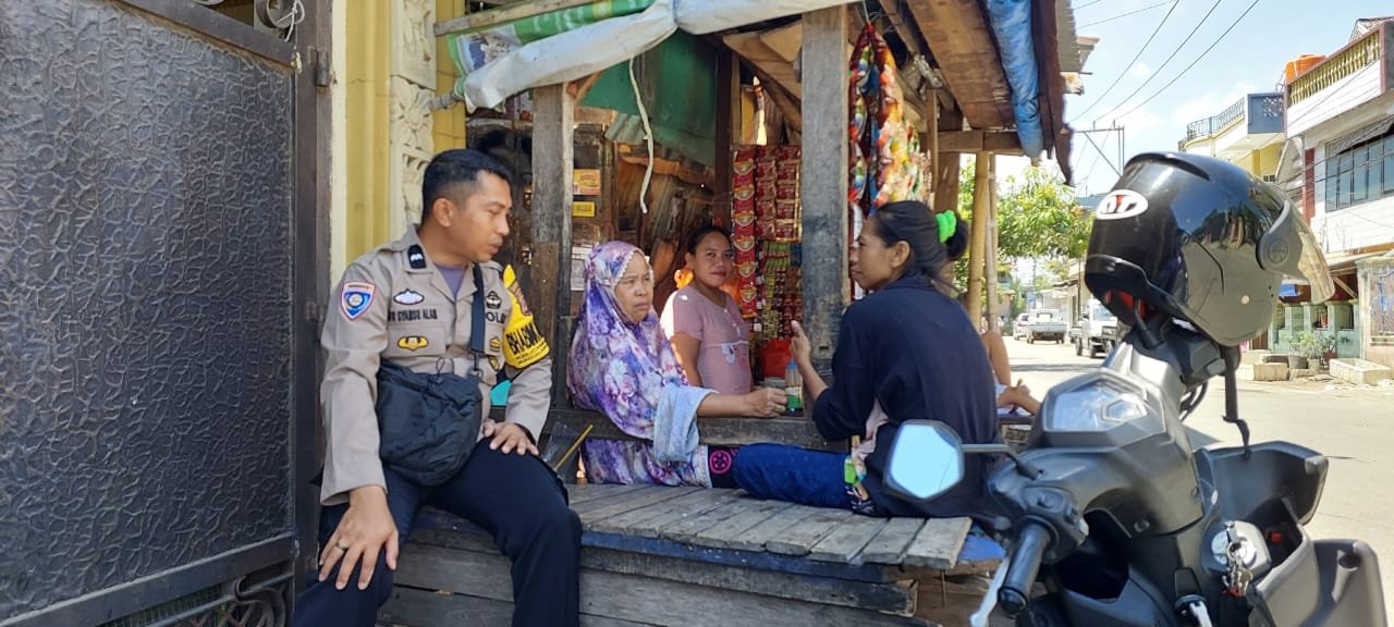 Harkamtibmas Pemilukada 2024, Bhabinkamtibmas Camba berua Rutin Sambangi Warganya