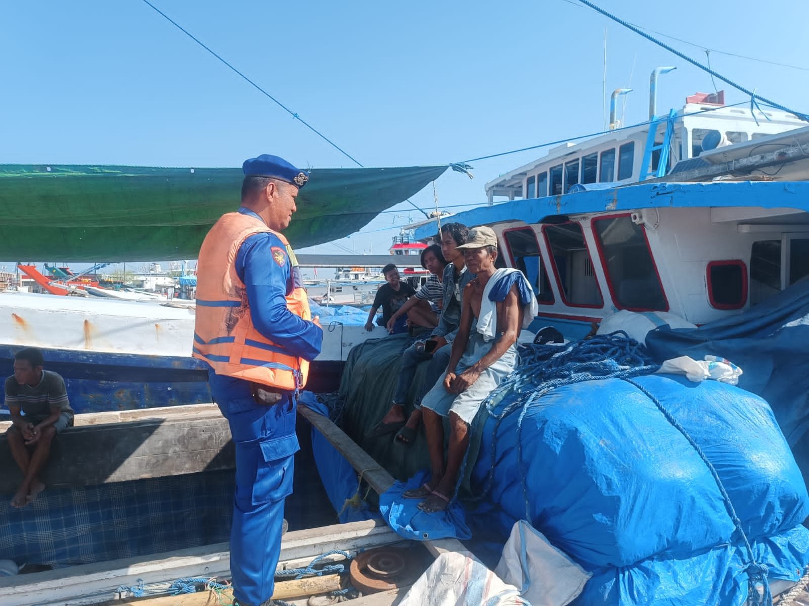 Satpolair Polres Pelabuhan Makassar Ajak Masyarakat Kepulauan Sukseskan Pilkada Serentak 2024