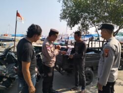 Polsek Paotere Sukseskan Pilkada Serentak: Bagikan Brosur Imbauan kepada Masyarakat Nelayan, Buruh, dan Pulau