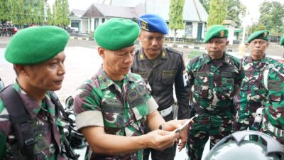 Kodim 1409/Gowa Lakukan Pemeriksaan Administrasi Kendaraan Dinas Maupun Pribadi dan Handphon Personil Kodim 1409/Gowa