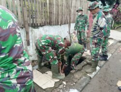 Personil Kodim 1409/Gowa Gelar Karya Bakti Pembersihan Saluran Air