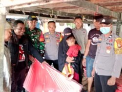 Peduli Korban Bencana, Kapospol Tanakeke Dampingi Penyaluran Bantuan untuk Warga Terdampak Puting Beliung