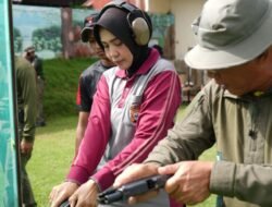 Polisi Latihan Tembak! Polres Pelabuhan Makassar Asah Ketangkasan Anggota