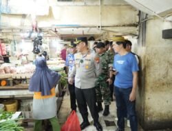 Kapolres Pelabuhan Makassar Tinjau Pasar Sentral: Harga Stabil, Stok Aman Jelang Ramadan