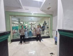 Aman Beribadah di Pagi Buta: Polres Pelabuhan Makassar Hadir Jaga Khusyuknya Sholat Subuh”