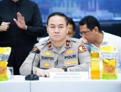 Polri Ungkap Kecurangan Minyak Goreng di Depok, Ribuan Liter Disita