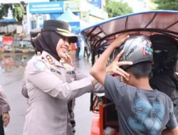 Aksi Humanis Kapolres AKBP Rise: Helm Gratis Demi Keselamatan Pengendara