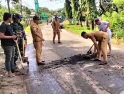 Babinsa Ramil 1409-06/Bajeng, Aparat Desa dan Masyarakat Gelar Karya Bhakti 