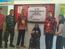 Babinsa Ramil 1409-06/Bajeng Dampingi Penyaluran BLT-DD