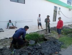 Wujud Sinergitas,TNI-POLRI dan Pemerintah Desa dan Warga melaksanakan Kegiatan Karya Bakti