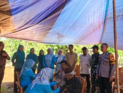 Babinsa Dampingi Pemeriksaaan Kesehatan Gratis