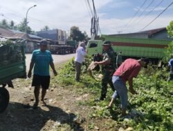 Babinsa Hidupkan Budaya Gotong royong dengan Melaksanakan Kegiatan Karya Bakti