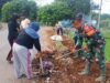Tak Kenal Lelah,Babinsa Laksanakan Kegiatan Karya Bakti bersama Warga
