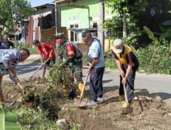 TNI-Polri dan Warga laksanakan Giat Kerja Bakti