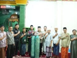 Kapolres Pelabuhan Makassar Gagas Gerakan Subuh Berjamaah dan Tebar Karpet Masjid