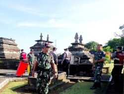 TNI-Polri Kompak dan Bersinergi Bersihkan Makam