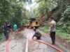 Gerak Cepat Babinsa dan Elemen Masyarakat Bersihkan Material Longsor, Akses Jalan Sapaya-Malakaji Kembali Normal