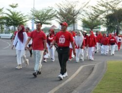 Kodim 1409/Gowa Ikut Meriahkan Jalan Sehat HUT Ke-80 RI di Pantai Losari