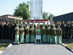 Kenang Jasa Pahlawan, Personel Kodim 1409/Gowa dan Rindam XIV/Hsn Gelar Ziarah Daerah Menjelang HUT TNI ke-80 di TMP Romang Lompoa