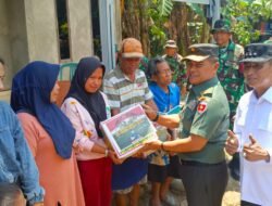 Kasdam XIV/Hsn Pimpin Peninjauan Lokasi Dampak Puting Beliung di Gowa Sekaligus Beri Bantuan Sembako