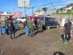 Wujudkan Lingkungan Sehat, Babinsa Malino Pimpin Karya Bakti Bersihkan Pasar Sentral Malino