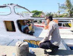 Jaga Keselamatan di Tengah Gelombang Tinggi, Polsek Paotere Imbau Nelayan Waspada Cuaca Buruk