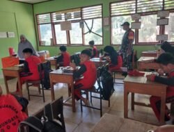 Dukung Gizi Anak Sekolah, Babinsa Buakkang Awasi dan Cek Kondisi Makanan Bergizi Gratis di SDN Ulujangang
