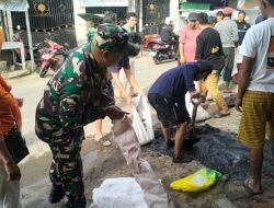 Babinsa Koramil 05/Pallangga Pimpin Karya Bakti Bersama Warga dan Aparat di Desa Jenetallasa