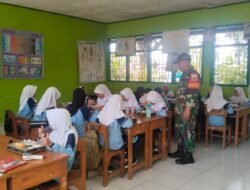 Dukung Gizi Pelajar, Babinsa Kopka Muh Nurkalwi Kawal Distribusi Makanan Bergizi Gratis untuk 154 Siswa SDN Ulugalung