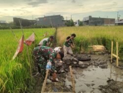 TNI dan Rakyat Bersatu dalam Karya Bakti Pembangunan Rumah Pompa Oplah