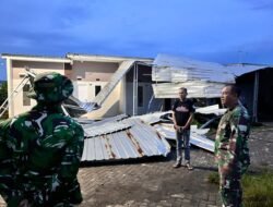 Respons Cepat: Dandim 1409/Gowa Turun Langsung Cek Kerusakan Rumah Akibat Angin Kencang di Pattalassang dan Pallangga