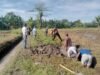 Wujud Kemanunggalan TNI-Rakyat: Babinsa Koramil 06 Bajeng Pimpin Karya Bakti Cegah Banjir, Hidupkan Gotong Royong Warisan Bangsa