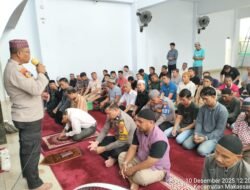 Safari Memakmurkan Masjid, Polsek Wajo dan Humas Polres Pelabuhan Makassar Dekatkan Polri dengan Warga