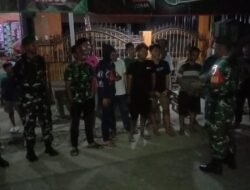 Perkuat Sinergitas, Babinsa dan Komduk Gowa Kompak Patroli Malam Antisipasi Gangguan Keamanan