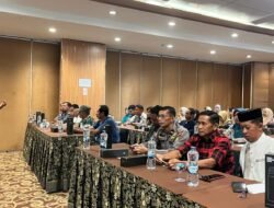 Sinergi Tiga Pilar: Danramil 1409-06/Bajeng Perkuat Fondasi Ketentraman Masyarakat Kalebajeng Melalui Sosialisasi Trantibumlinmas