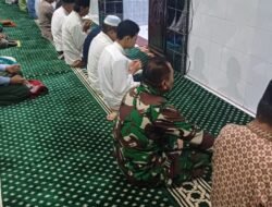 Menebar Damai dari Barisan Shof: Aksi Safari Subuh Babinsa Pattallassang Rangkul Tokoh Agama
