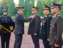 Wakapolda Sulsel Pimpin Upacara Penganugerahan Satyalancana Pengabdian Personel Polda Sulsel