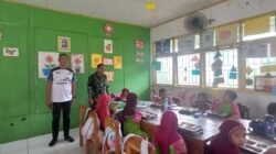 Pastikan Gizi 312 Siswa Terpenuhi, Babinsa Pattallassang Pantau Langsung Distribusi Makan Gratis