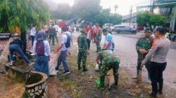Aksi Bersih Pasar dan Irigasi, Danramil Bontonompo Gandeng Polri hingga Pelajar SMK Garudaya