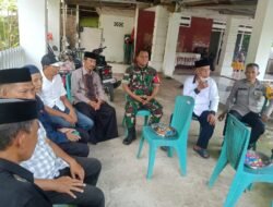 Antisipasi Cuaca Ekstrem, Babinsa Barembeng Kodim 1409/Gowa Gandeng Bhabinkamtibmas dan Tokoh Masyarakat Perkuat Keamanan Desa