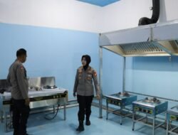 Dukung Program MBG, Kapolres Pelabuhan Makassar Tinjau Finishing Pembangunan SPPG