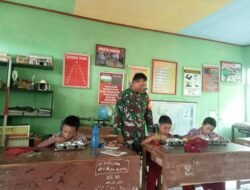 Kawal Gizi Pelajar SDI Manpua, Babinsa Tompobulu Pastikan Distribusi MBG Higienis dan Tepat Sasaran