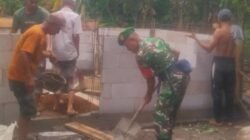 Dukung Program “GowaAnnangkasi”, Babinsa Kodim 1409/Gowa Hadirkan Senyum di Dusun Paku Melalui Karya Bakti