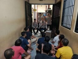 Sentuhan Spiritual di Bulan Suci, Wakapolres Gowa Beri Tausiyah untuk Para Tahanan